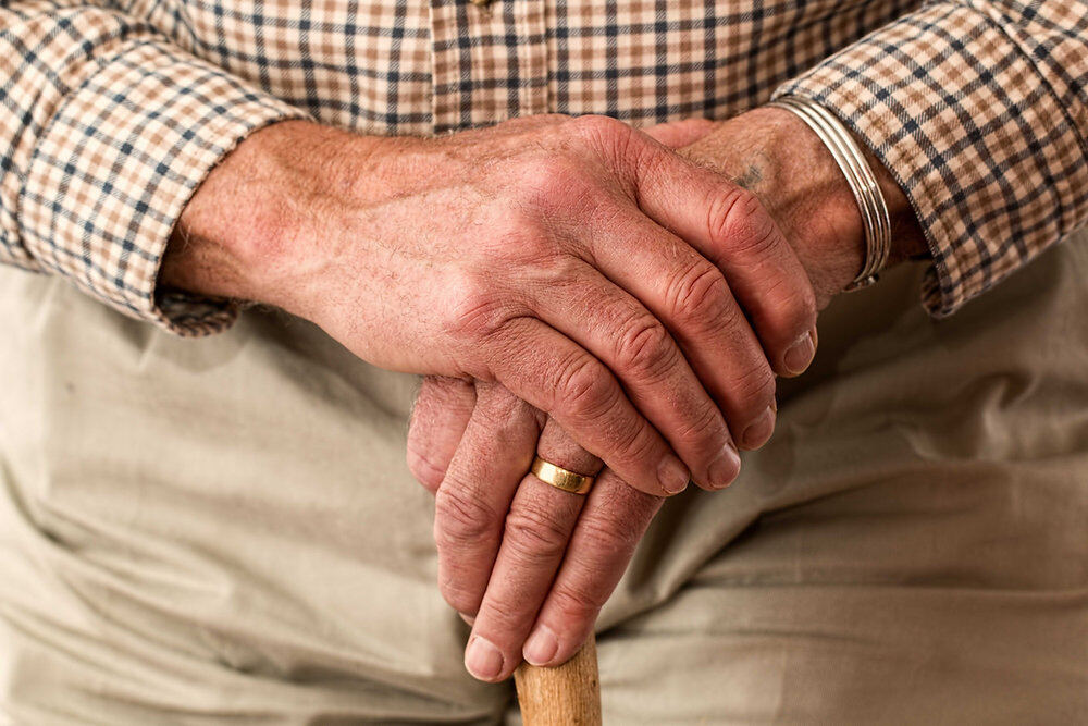 Comment convaincre une personne âgée des réel bénéfices d'aller en famille d’accueil | Famillys